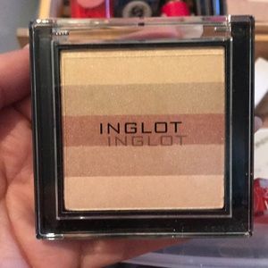 🌟NEW INGLOT AMC Multicolour Highlighting Powder🔥